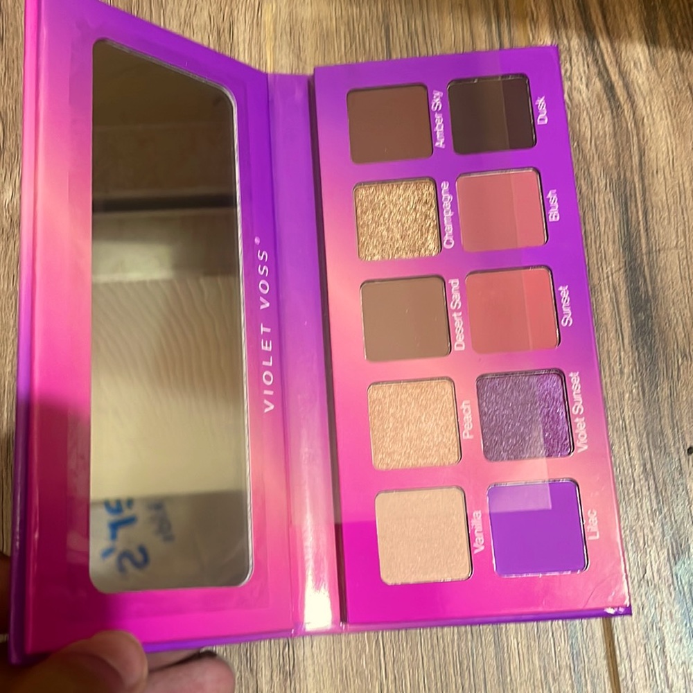 Eyeshadow kit